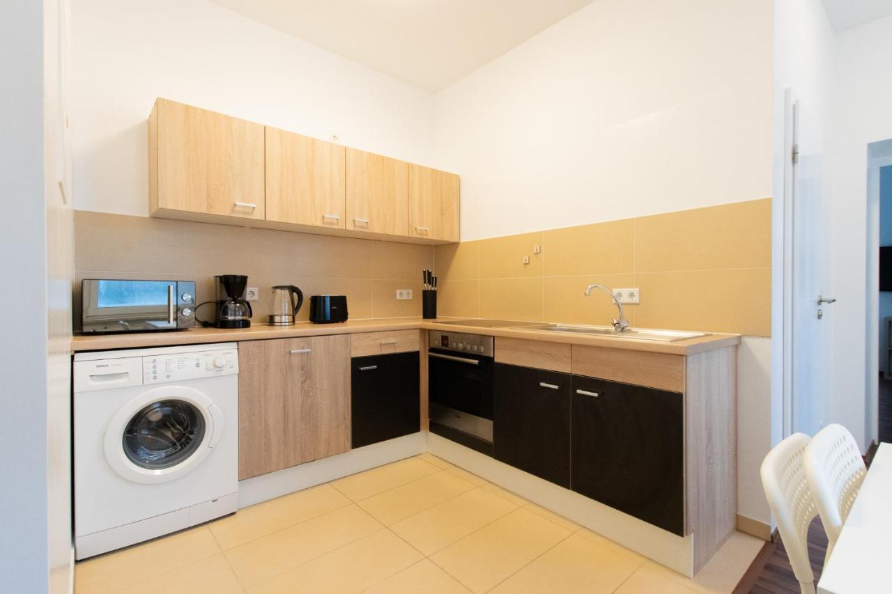 Raj Living - 1 Or 4 Room Apartments - 15 Min To Messe Dus - 10 Min Old Town Dus Дюссельдорф Экстерьер фото