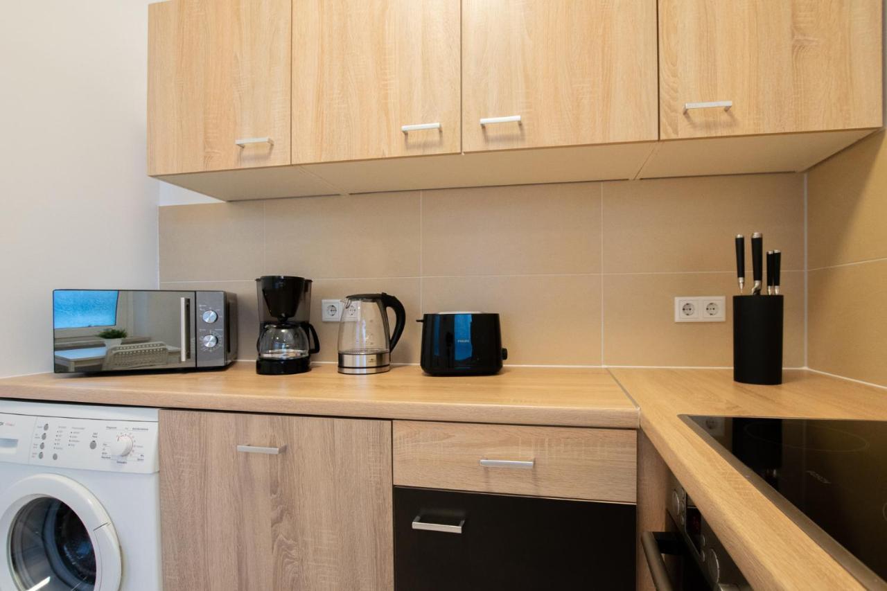 Raj Living - 1 Or 4 Room Apartments - 15 Min To Messe Dus - 10 Min Old Town Dus Дюссельдорф Экстерьер фото