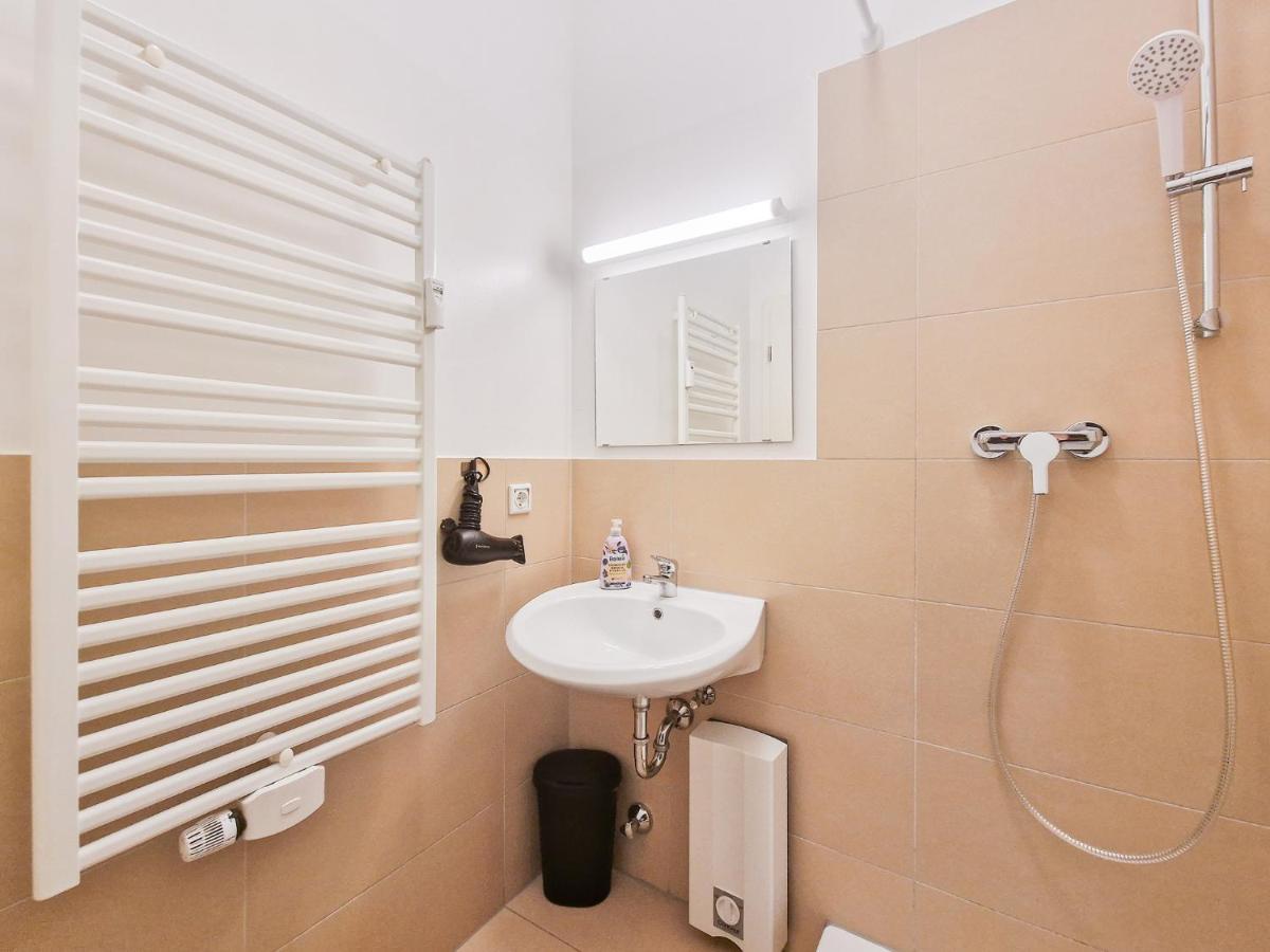 Raj Living - 1 Or 4 Room Apartments - 15 Min To Messe Dus - 10 Min Old Town Dus Дюссельдорф Экстерьер фото