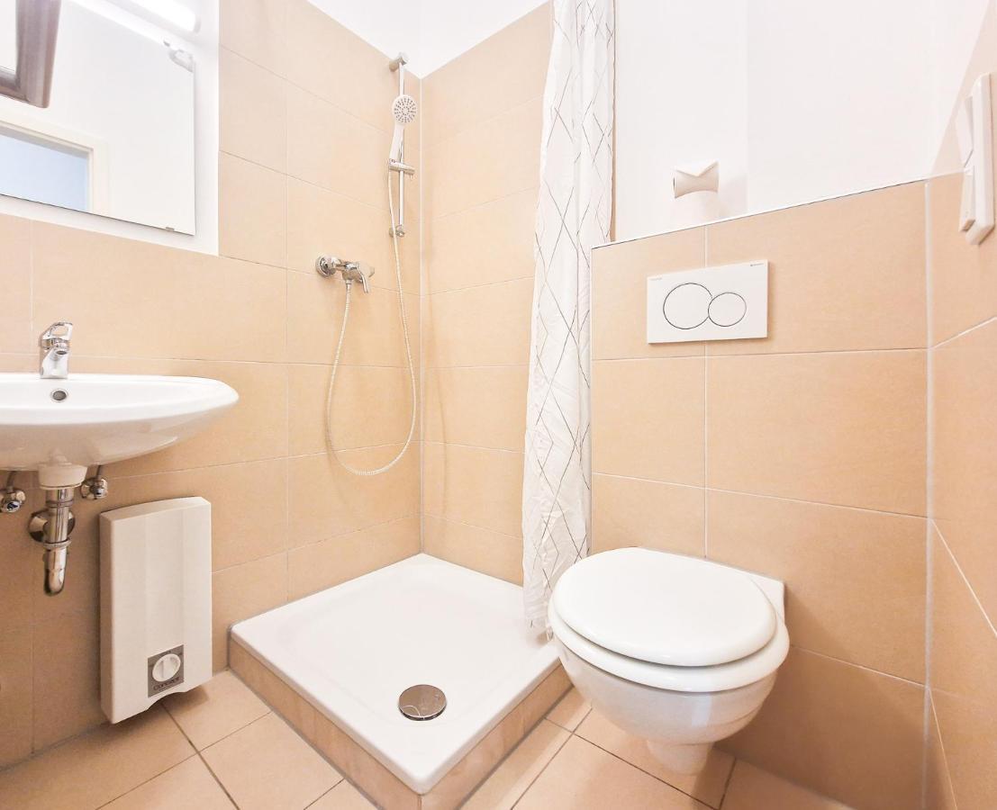 Raj Living - 1 Or 4 Room Apartments - 15 Min To Messe Dus - 10 Min Old Town Dus Дюссельдорф Экстерьер фото