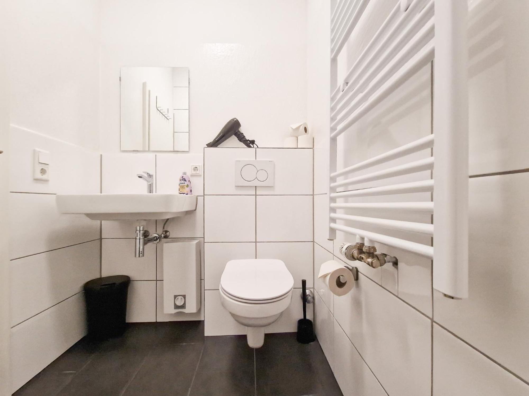 Raj Living - 1 Or 4 Room Apartments - 15 Min To Messe Dus - 10 Min Old Town Dus Дюссельдорф Экстерьер фото